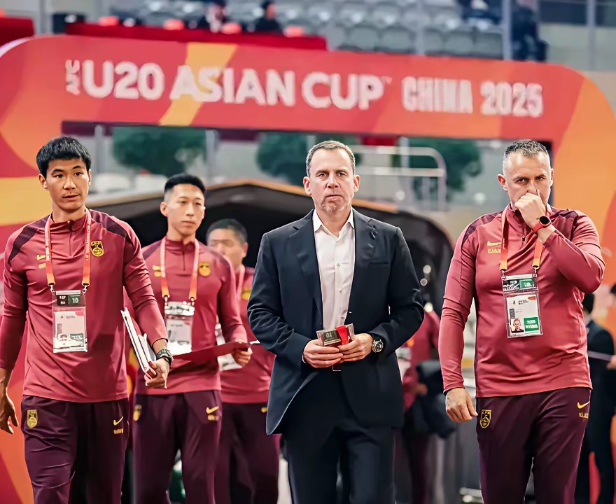 足总杯赛后再迎强敌；利物浦队长鼓劲；主帅态度：信心回归；临场指挥获称赞的简单介绍