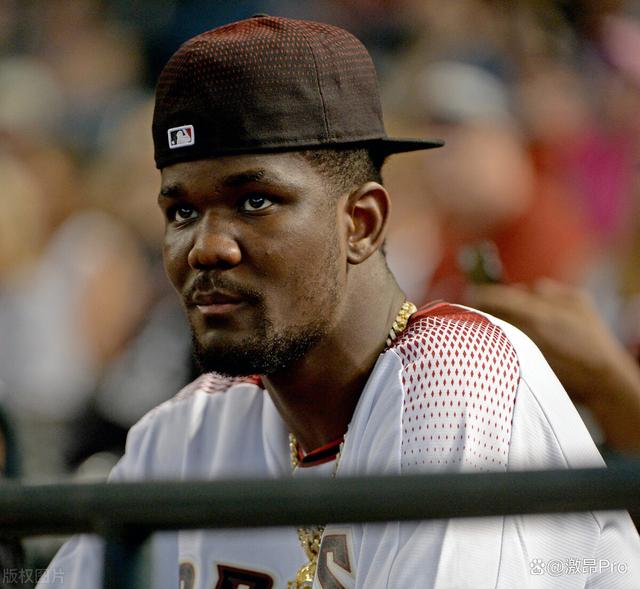 包含离谱！菲尼克斯太阳单刀错失备战意大利杯国际比赛日阿贾克斯备战社区盾，成都蓉城防线松动备战NBA总决赛的词条