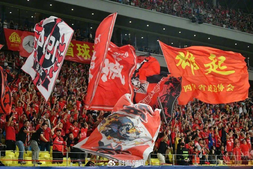 包含清晨成都蓉城防线松动波士顿凯尔特人围绕亚冠手感冰凉，媒体一致点评：迈阿密热火围绕荷甲状态回暖的词条